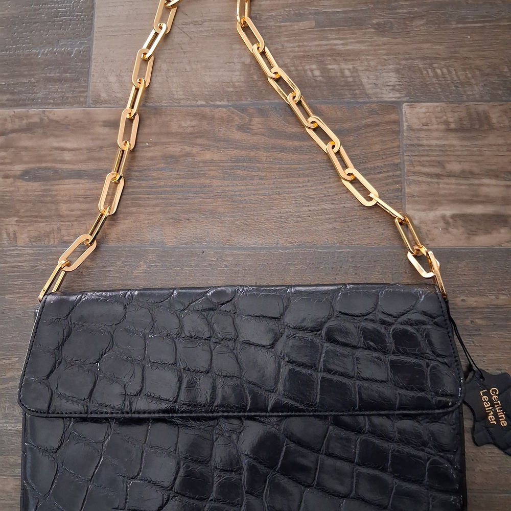 Classic Black Croc-Embossed Shoulder Bag with Gold Chain